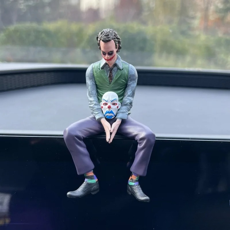مجسمات جوكر هيث ليدجر بوضعية ا - مراجعة Car Accessories Joker وسعره